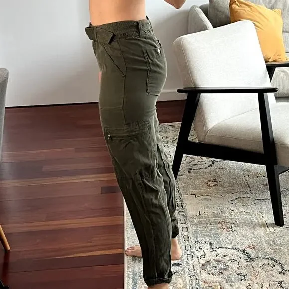 Joie lyocell casual belted pants in khaki green size XS - Picture 2 of 7